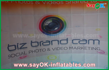 A cabine do evento indica 3 x 1,5 x 2,3 M Led Wall Inflatable Photobooth com impressão